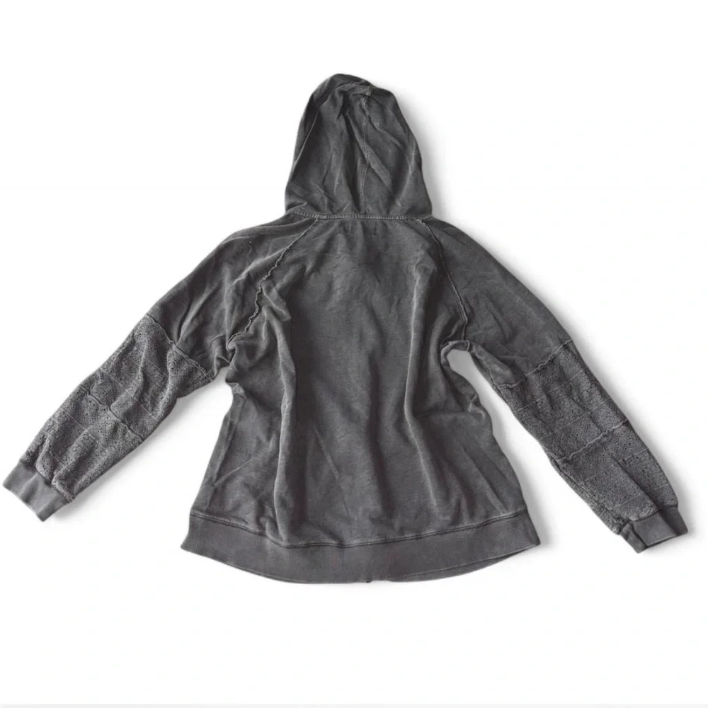 Lucky Brand Y2K Size Large Zipup - Picture 2 of 4